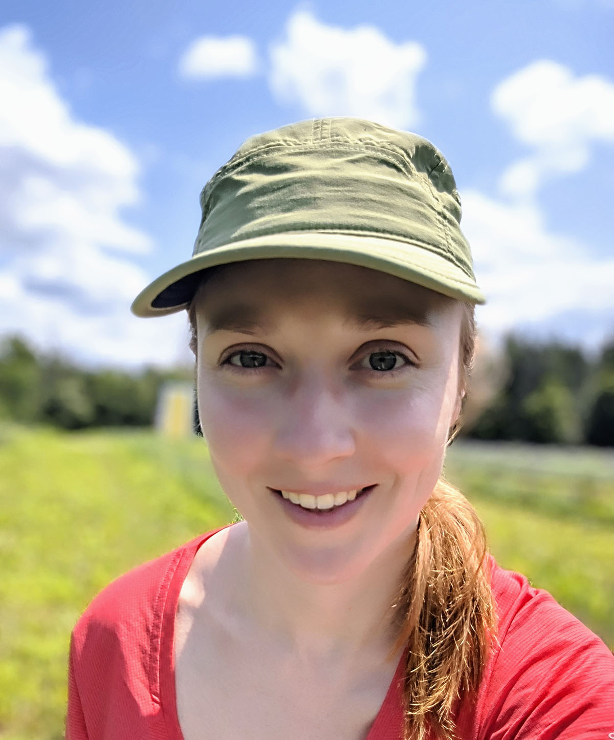 Amanda Liczner headshot in the field